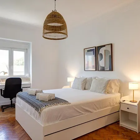 Bright Tailor Made Flat With Ac In Areeiro Apartmán Lisboa