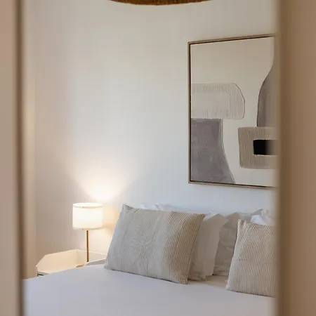 Bright Tailor Made Flat With Ac In Areeiro Apartmán